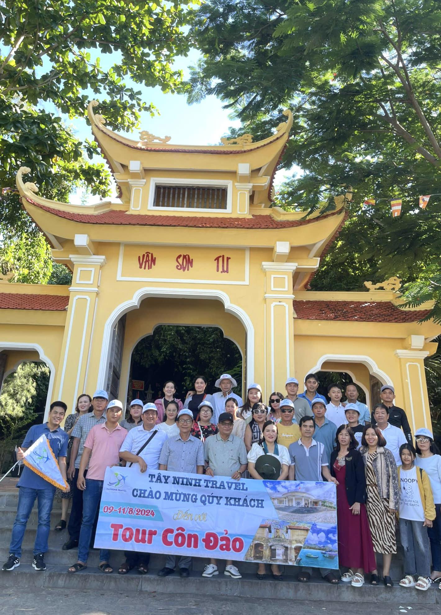 TOUR HUYỀN THOẠI CÔN ĐẢO